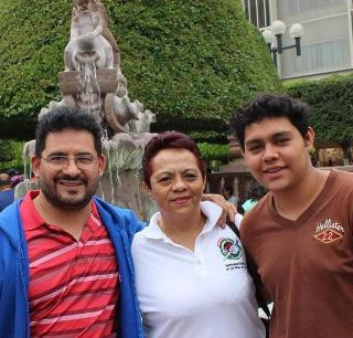 Víctor y Lupita Cervantes